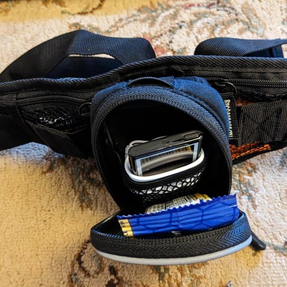 NEW Gemline Reflective Running/Hiking/Travel Belt with removable attachments - Picture 4 of 9